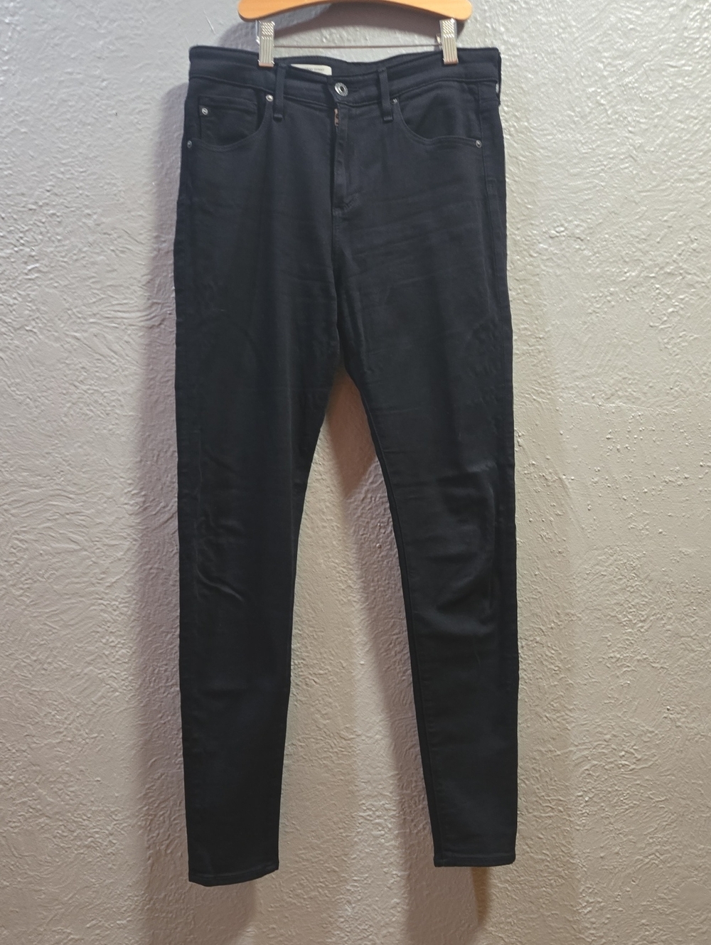 The Farrah Skinny High-Rise Women's Black Jeans